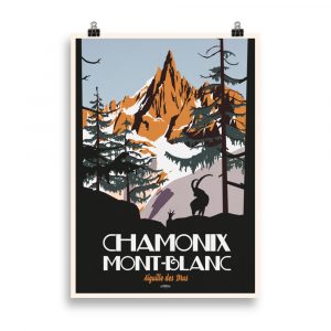 Affiche vintage représentant l’Aiguille des Drus à Chamonix, avec le Mont-Blanc en arrière-plan, dans le style graphique rétro de Roger Broders (1924). Vintage poster depicting the Aiguille des Drus in Chamonix, with Mont Blanc in the background, in the retro graphic style of Roger Broders (1924).