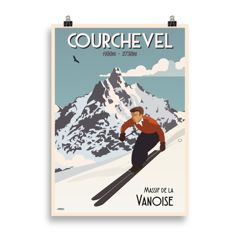 Affiche vintage représentant la station de Courchevel avec un skieur en premier plan et les montagnes enneigées du massif de la Vanoise en arrière-plan. Vintage poster depicting the Courchevel ski resort with a skier in the foreground and the snowy Vanoise mountains in the background.
