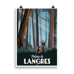 Affiche vintage représentant un cerf majestueux dans la forêt du Plateau de Langres, au cœur du Parc National de Forêts, entouré de pins et de brouillard matinal. Vintage poster showing a majestic deer in the forest of Plateau de Langres, within the National Forest Park, surrounded by pine trees and morning mist.