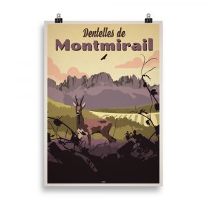 Affiche vintage représentant un chevreuil au premier plan avec les Dentelles de Montmirail et les paysages des Baronnies Provençales en arrière-plan, dans des tons chauds et naturels. Vintage poster depicting a deer in the foreground with the Dentelles de Montmirail and the Baronnies Provençales landscapes in the background, in warm, natural tones.