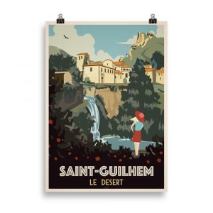 Affiche vintage représentant le village médiéval de Saint-Guilhem-le-Désert, avec ses ruelles pavées et l’abbaye au fond, entouré de collines verdoyantes, dans des tons chauds et rétro. Vintage poster depicting the medieval village of Saint-Guilhem-le-Désert, with its cobbled streets and the abbey in the background, surrounded by green hills, in warm retro tones.