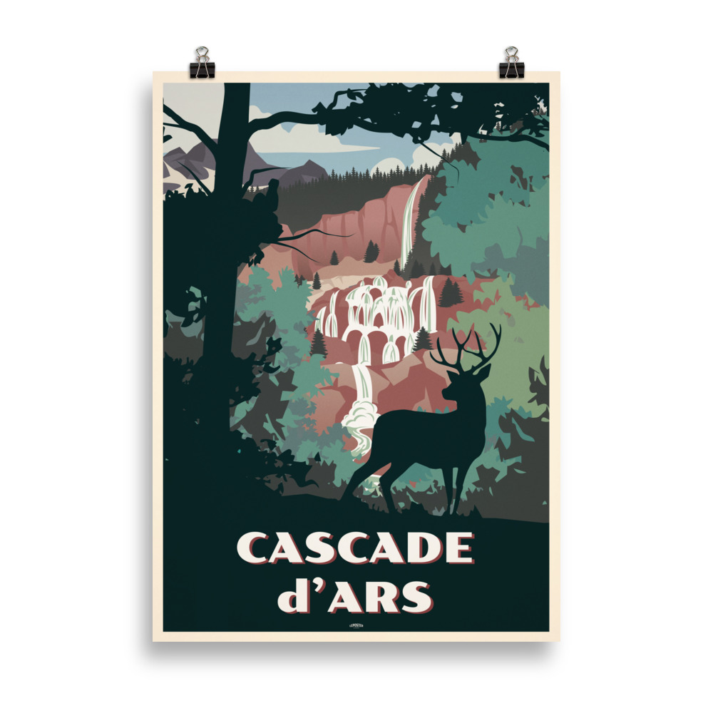 Affiche vintage représentant la Cascade d’Ars dans les Pyrénées ariégeoises, avec un cerf majestueux au premier plan et une nature luxuriante en arrière-plan. Vintage travel poster depicting the Cascade d’Ars in the Ariège Pyrenees, with a majestic deer in the foreground and lush nature in the background.