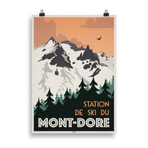 Affiche vintage représentant la station de ski du Mont-Dore avec les pistes enneigées et les montagnes en arrière-plan. Vintage poster showing Mont-Dore ski resort with snowy slopes and mountains in the background.